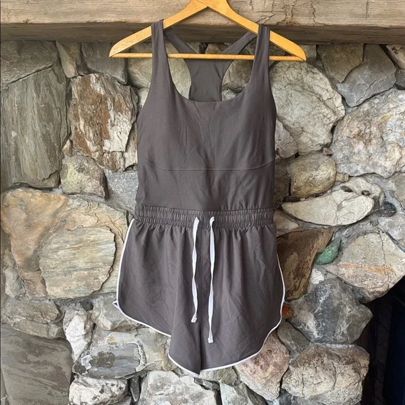 Fabletics Sport Short Onesie Charcoal Romper Women’s size Medium. - Picture 3 of 16